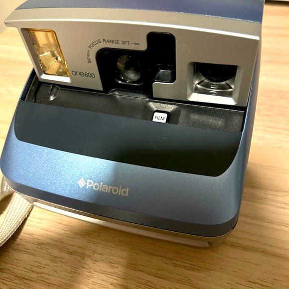 Polaroid One600 Classic - Picture 1 of 5